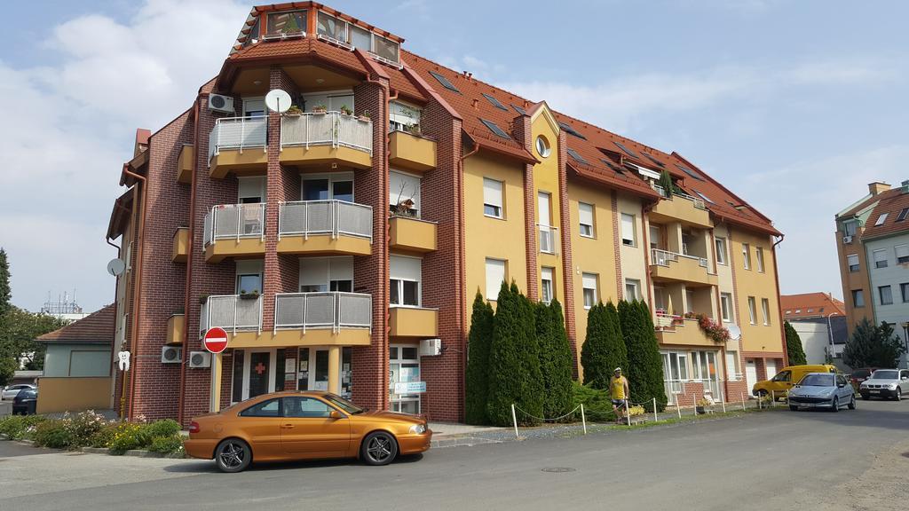 City Center Apartman Zalaegerszeg Zewnętrze zdjęcie